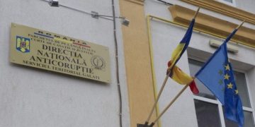 DNA a pus sub control judiciar o avocată acuzată de cumpărare de influență | Ar fi promis 10.000 de euro pentru a obține ajutorul unor șefi din Poliție