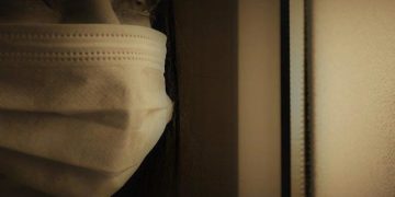 Sesizare de… pandemie | Purtarea de către un hoț a măștii de protecție, într-un spațiu unde acest lucru este obligatoriu, reprezintă o circumstanță agravantă?