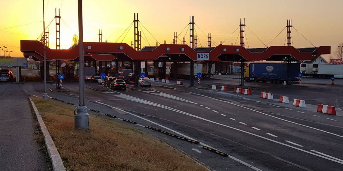 AMENZI de până la 50.000 lei pentru banii în numerar, nedeclarați la vamă | Sumele mai mari de 10.000 de euro se CONFISCĂ