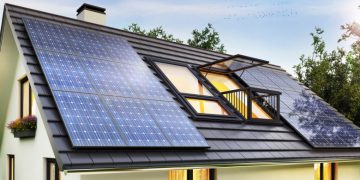 Bani pentru panouri solare | Din decembrie, persoanele fizice pot obține finanțări de până la 20.000 de lei pentru astfel de sisteme