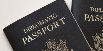 Mașină cu girofar și pașaport diplomatic pentru președinții consiliilor județene (proiect)