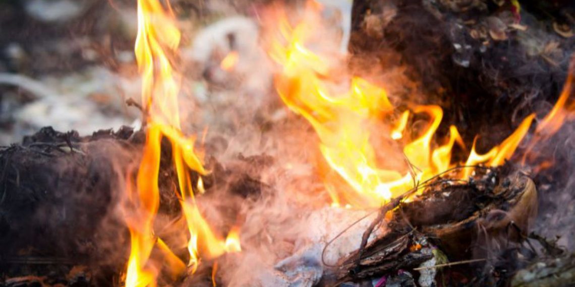 Închisoare pentru cei ce îngroapă, ard sau incendiază deșeuri (PROIECT)