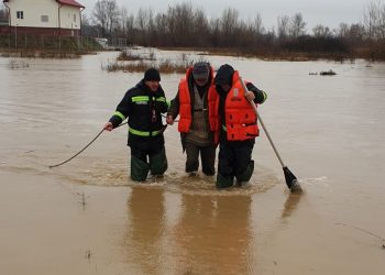 FOTO-VIDEO: Inundațiile amenință mai multe localități din Bihor | Cotele de atenție, depășite