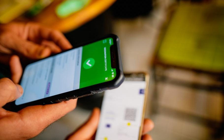 Certificatul electronic COVID la locul de muncă | Amenzi de până la 100.000 lei pentru firmele contraveniente