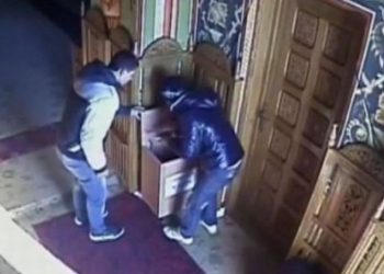 Lovituri la… cutia milei | Doi spărgători de biserici au furat, într-o singură lună, peste 14.000 de lei din 11 lăcașuri de cult din Oradea