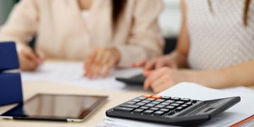 Contribuabilii pot direcționa 3,5% din impozit către instituții sociale | Proiectul a fost adoptat în Senat