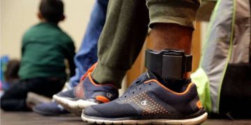 Fondurile pentru supravegherea cu ajutorul brățărilor electronice a celor acuzați de violență domestică, aprobate de Guvern