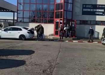Patronul unei pizzerii din Satu Mare, condamnat cu suspendare în dosarul ”vaccinării la chiuvetă” de la Vama Petea | Inculpatul a încheiat cu DNA Oradea un acord de recunoaștere a vinovăției