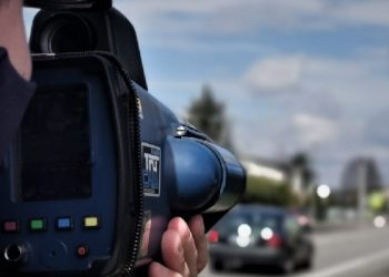 Prins cu 130 km/h între Oradea și vama Borș, un șofer a scăpat FĂRĂ amendă | Ce greșeală din procesul-verbal l-a salvat