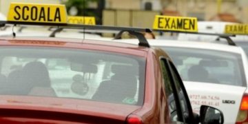 Bani pentru școala de șoferi | Care sunt condițiile