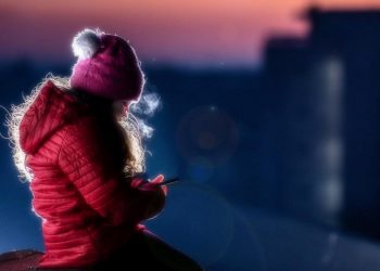 O fetiță din Oradea a sunat la 112 ca să ceară ajutor pentru fratele ei | Părinții copiilor sunt surdo-muți