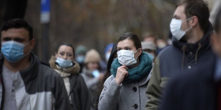 A început recensământul populației și locuințelor | Amenzi pentru cei care refuză să participe, zi liberă pentru persoanele care se autorecenzează online