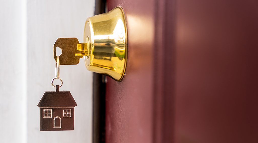 Persoanele fizice care își închiriază apartamentele prin AirBNB sau Booking trebuie să dețină un certificat de clasificare | DOCUMENT