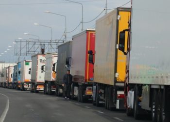 Amenzi de până la 100.000 lei pentru firmele care NU declară transporturile de bunuri cu risc fiscal ridicat