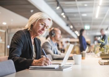 Săptămână de lucru de patru zile pentru români | Proiectul de lege a fost înregistrat la Senat