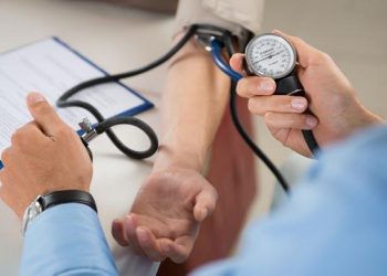 Refugiații din Ucraina pot beneficia de servicii medicale în România | Program prelungit la CAS Bihor pentru procesarea documentelor