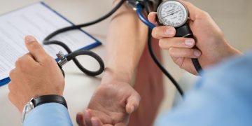 Refugiații din Ucraina pot beneficia de servicii medicale în România | Program prelungit la CAS Bihor pentru procesarea documentelor