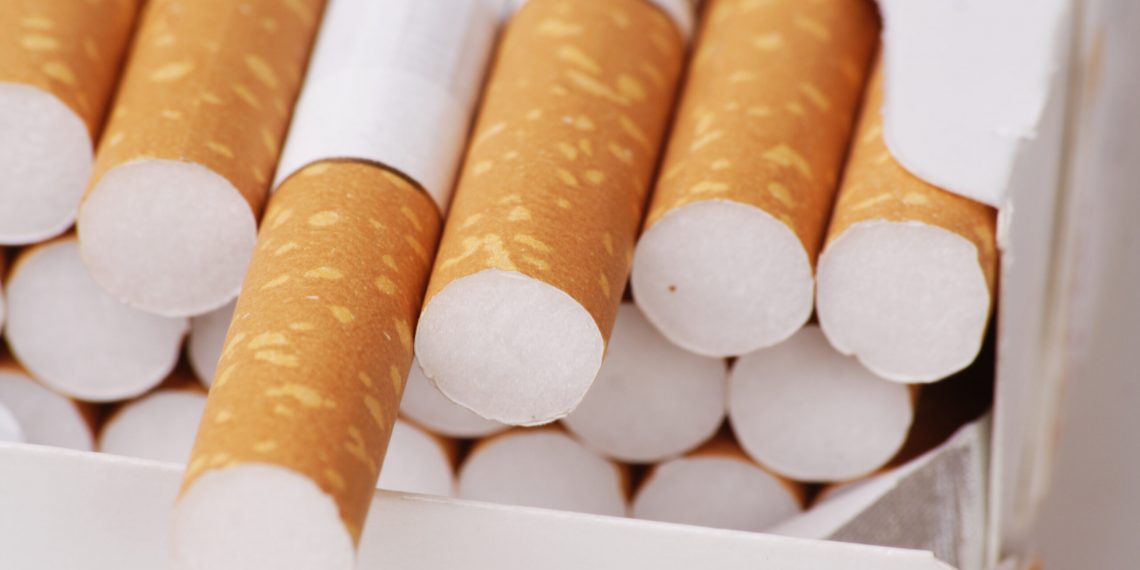20.000 de lei amendă și chiar închiderea unității pentru vânzarea de țigări minorilor | Legea a fost promulgată