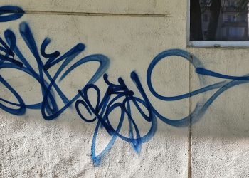 6.000 de lei, amendă pentru graffiti ilegal | Centrul Oradei, plin de mâzgăleli