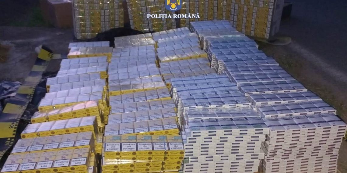 90.000 de țigări de contrabandă, găsite în portbagajul unei mașini, pe o șosea din Bihor
