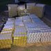 90.000 de țigări de contrabandă, găsite în portbagajul unei mașini, pe o șosea din Bihor