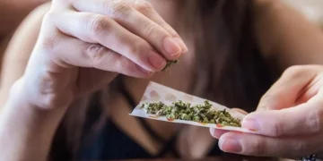 Tinerii și drogurile | În România sunt 1,2 milioane de consumatori ocazionali de droguri (statistică oficială)