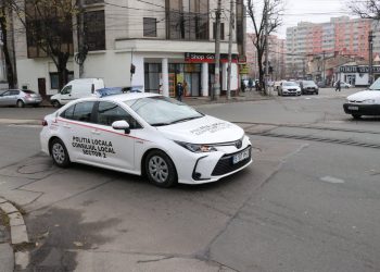 Cazul ridicării mașinii de filaj de la Antidrog | Polițiștii locali și Primăria sectorului 2 neagă informația