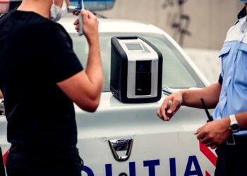 Tânăr de 30 de ani, prins drogat la volan în Oradea