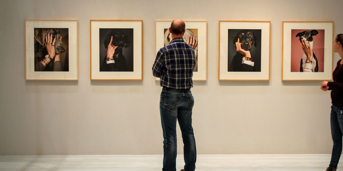 CSM: auditorii de justiție nu pot vinde picturile pe care le expun la o galerie | În plus, nu pot fi manageri ai unor instituții publice de cultură