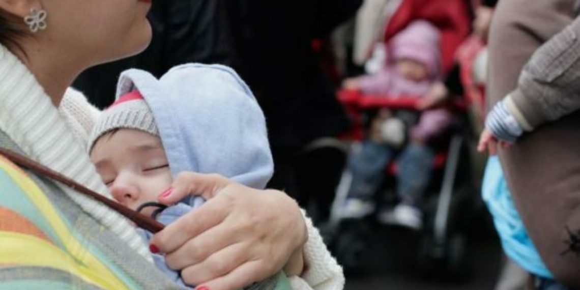 Cum au ajuns 28 de mame inculpate într-un dosar de înșelăciune | Ar fi ”fentat” statul cu aproape 1,4 milioane de lei