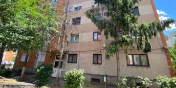 Spargere cu final însângerat | Un bărbat a fost omorât de hoții care au intrat peste el în casă. Ucigașii au între 18 și 20 de ani