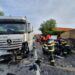 VIDEO. Tragedie pe DN1 | Două persoane au murit în urma ciocnirii dintre un autotren și un autoturism, lângă Aleșd