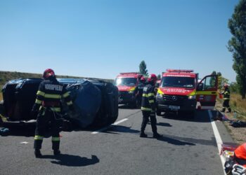 VIDEO. Tragedie pe DN 1, în Bihor | Un copil și un bărbat au murit într-un accident, la Uileacu de Criș. Alți doi copii și o femeie sunt în stare gravă