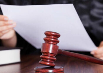 Închisoare cu suspendare pentru un bărbat care și-a căutat fosta soție la locul de muncă | A vrut să afle adresa unde să-i facă sesizări la ANAF