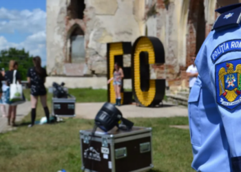 2 ani și 6 luni de închisoare cu suspendare pentru un tânăr care a cumpărat 3 pastile de ecstasy la festivalul Electric Castle și le-a împărțit cu prietenii