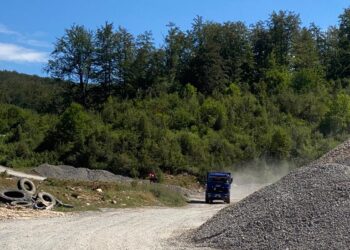 Drumul județean Damiș – Aștileu, construit cu piatră exploatată ilegal