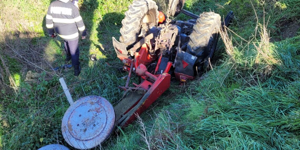 VIDEO | Un bărbat de 27 de ani, de lângă Salonta, a murit strivit sub un tractor