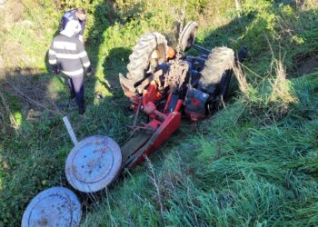 VIDEO | Un bărbat de 27 de ani, de lângă Salonta, a murit strivit sub un tractor