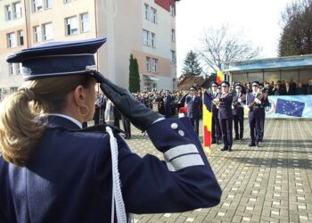 Vrei să fii polițist, jandarm ori pompier? Iată condițiile pentru admiterea din acest an