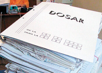 Fără dosare cu șină în instituțiile publice | Proiectul a ajuns la votul final din Camera Deputaților