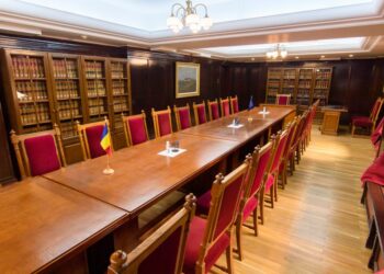 RIL admis | Instanţa de judecată poate invoca, din oficiu, prescripţia executării sancţiunii contravenţionale
