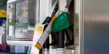 Prețurile la carburanți au început să crească | Cât costă benzina și motorina în Oradea
