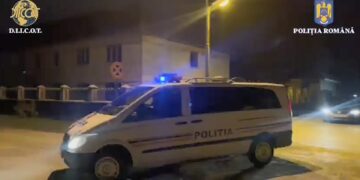 VIDEO. 39 de percheziții într-un dosar de trafic de droguri | Participă și polițiști din Oradea și alte județe, alături de DIICOT Arad