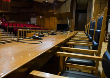 Zeci de judecători şi procurori, concediaţi ”pentru lene şi incompetenţă” | Există cazuri în care deciziile întârzie şi 19 ani