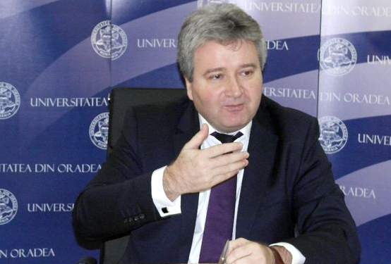 Sub presiunea ”prețului uriaș la energie”, unele universități din țară se mută în online | La Oradea, cursurile rămân în format fizic