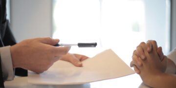 Posturi vacante la stat | Instituțiile publice din Bihor sunt în căutare de șofer, secretar sau psiholog (LISTA)