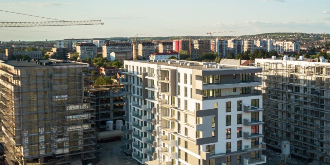 Legea care stabilește pragul de preț pentru aplicarea unui TVA de 5% la locuințe, noul plafon la microîntreprinderi și cotă de impozitare de 8% pentru dividende, publicată în Monitorul Oficial