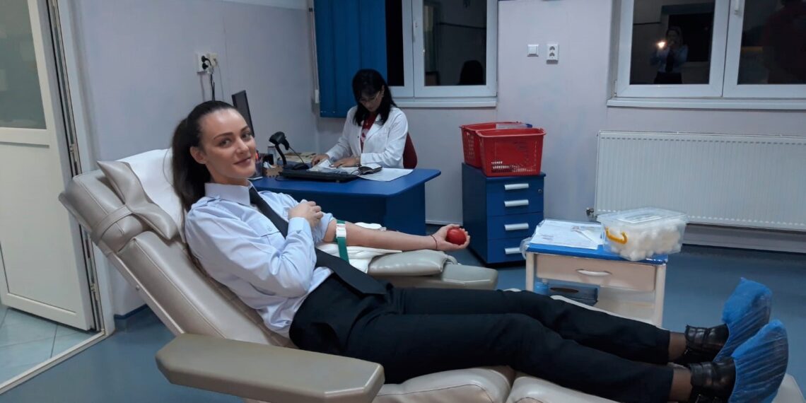 Donatori de viață | Aproape 20 de pompieri bihoreni au donat sânge la Centrul de Transfuzii din Oradea