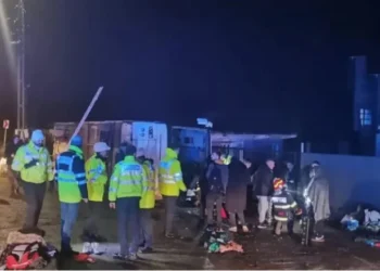 Miracol de Crăciun: medicii au replantat brațele unei adolescente de 15 ani. 10 medicii au operat-o 20 de ore