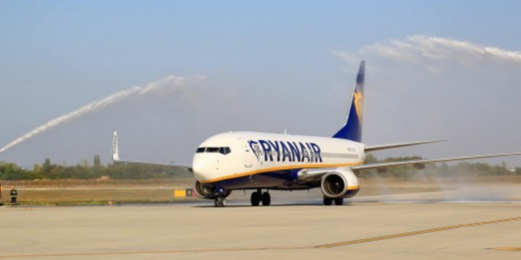 Oradea, fără curse aeriene externe | USR îi cere lui Ilie Bolojan să spună care e planul pentru aeroportul din oraș